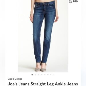 Joe's Jeans Women's Straight Leg Denim in Genna Wash Size 31